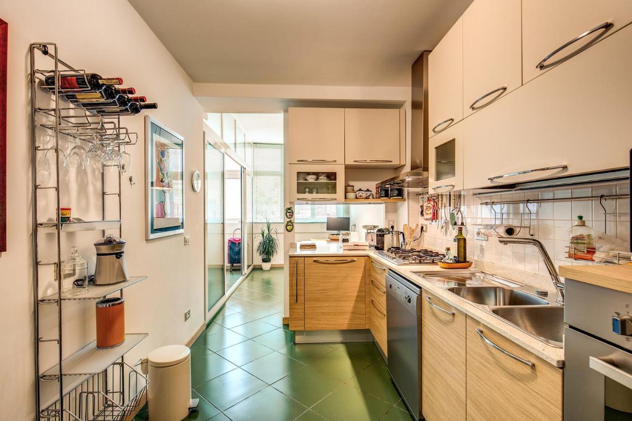 Terrazza Piccolomini: Elegant Apartment Stunning View Over Rome/St Peter'S Dome Extérieur photo