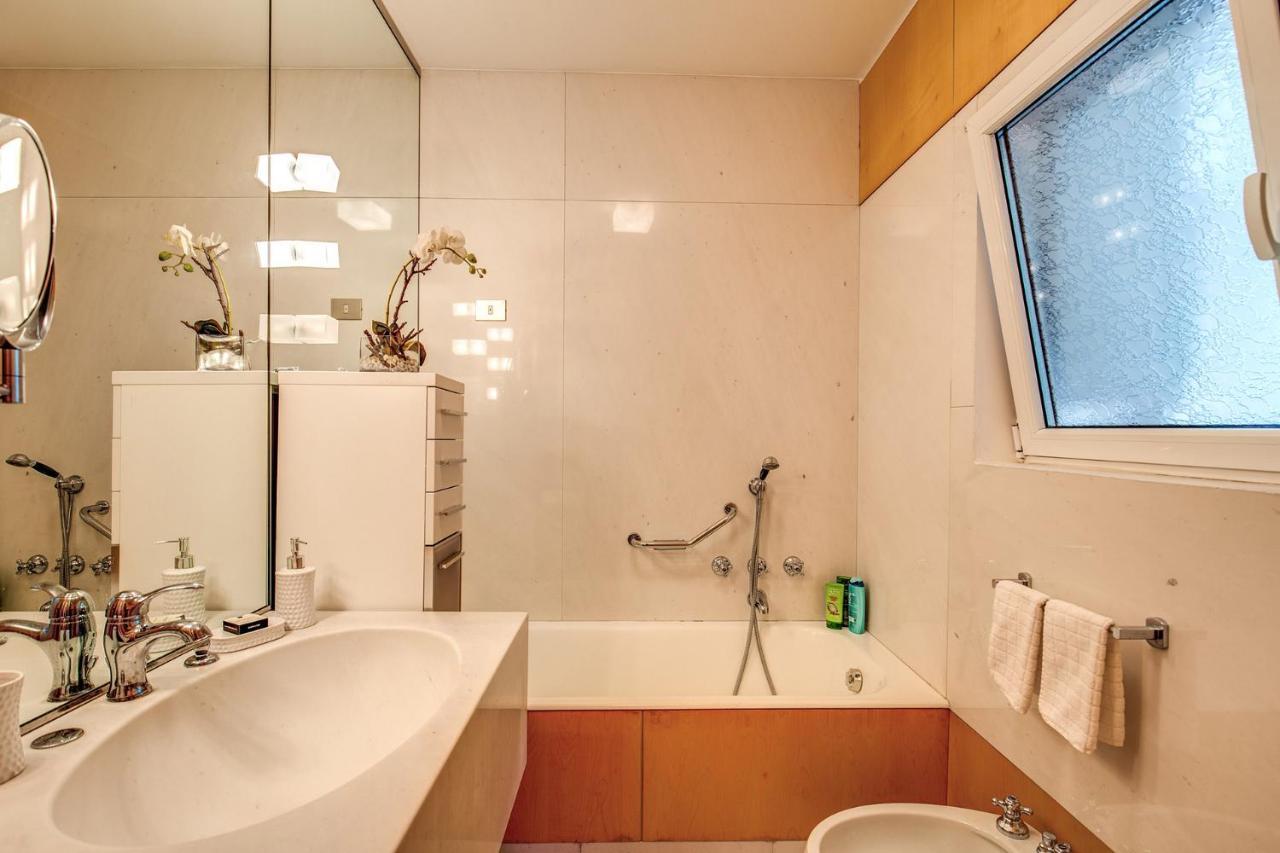 Terrazza Piccolomini: Elegant Apartment Stunning View Over Rome/St Peter'S Dome Extérieur photo