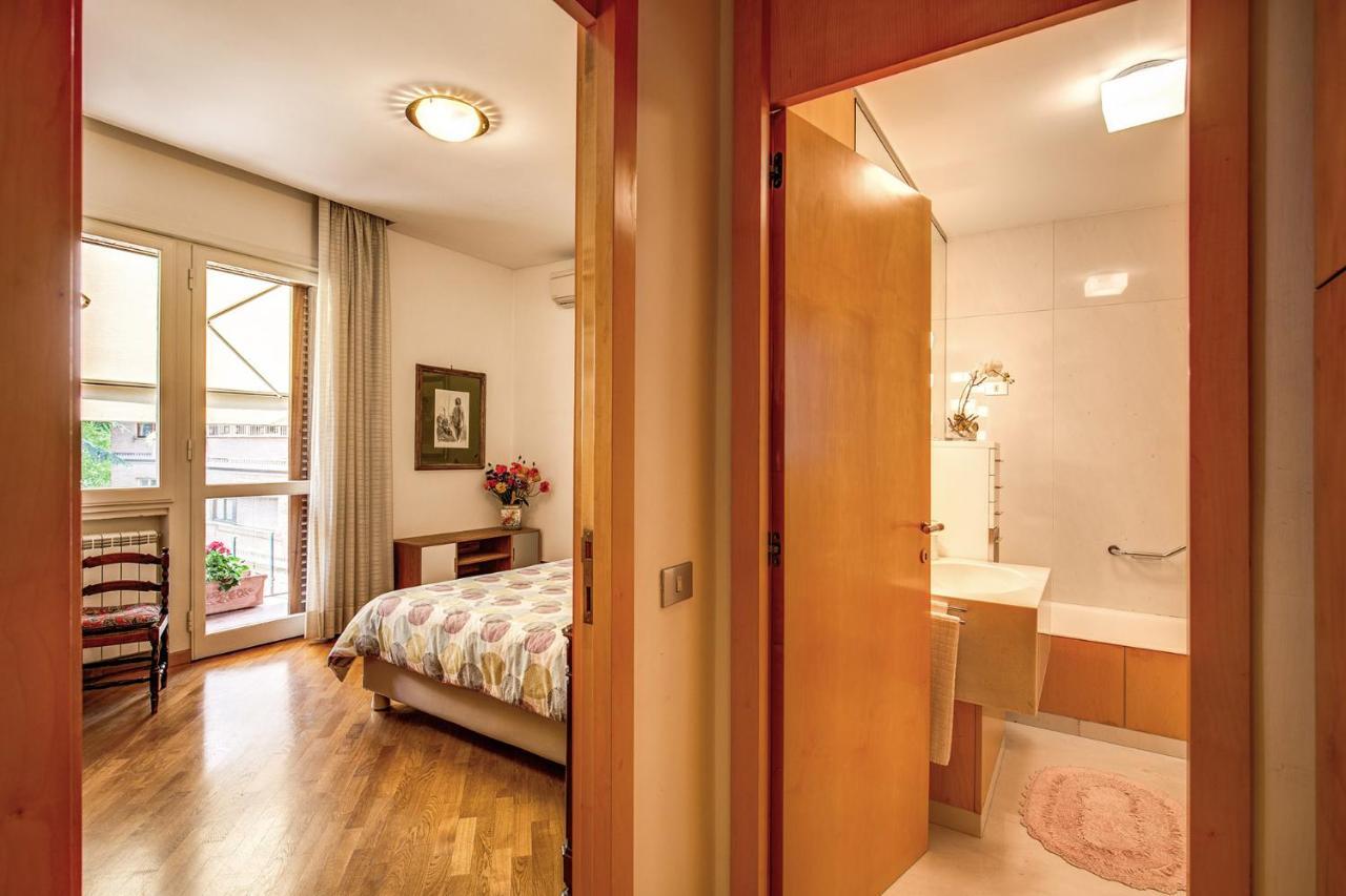 Terrazza Piccolomini: Elegant Apartment Stunning View Over Rome/St Peter'S Dome Extérieur photo