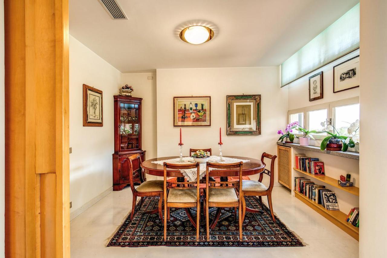 Terrazza Piccolomini: Elegant Apartment Stunning View Over Rome/St Peter'S Dome Extérieur photo
