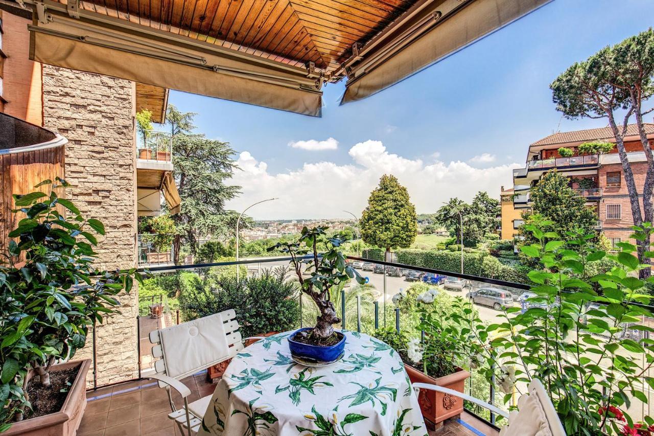 Terrazza Piccolomini: Elegant Apartment Stunning View Over Rome/St Peter'S Dome Extérieur photo
