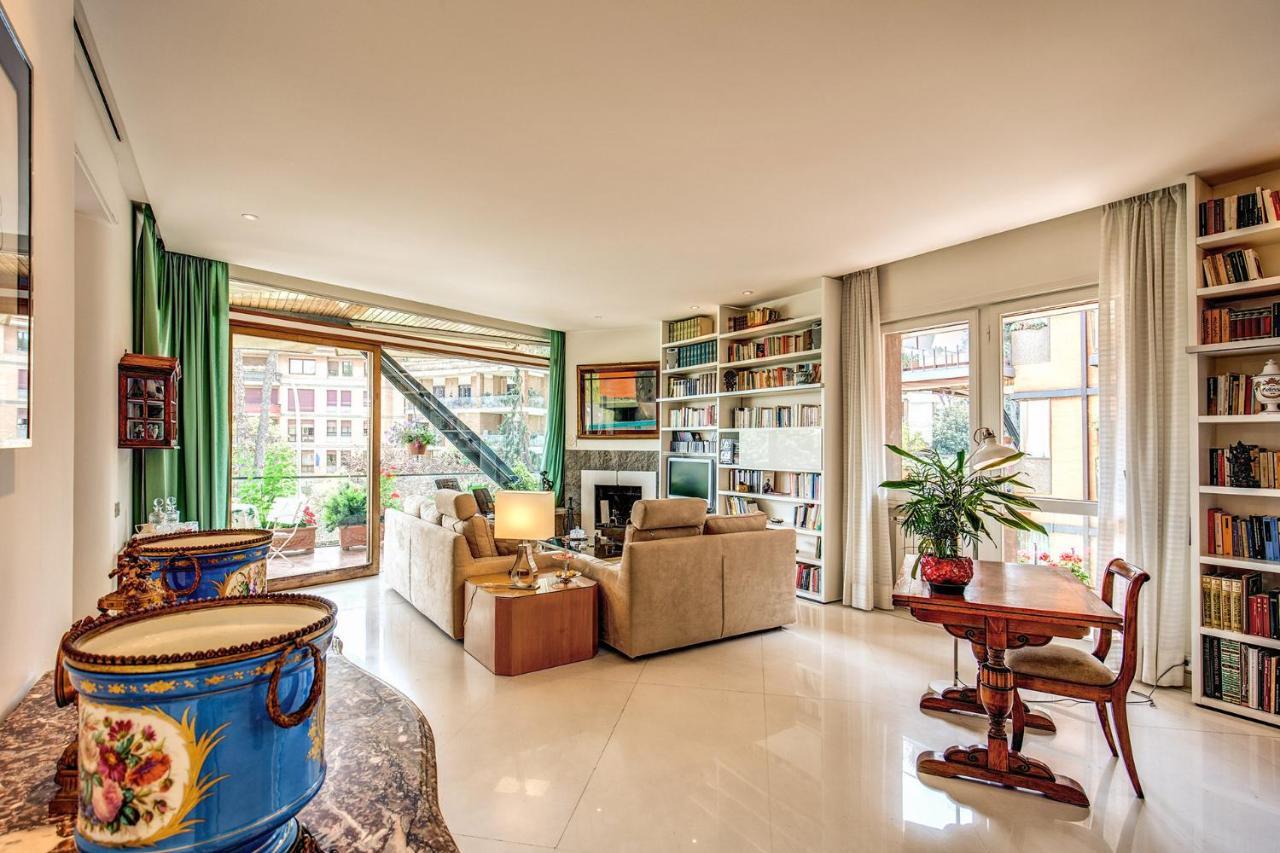 Terrazza Piccolomini: Elegant Apartment Stunning View Over Rome/St Peter'S Dome Extérieur photo