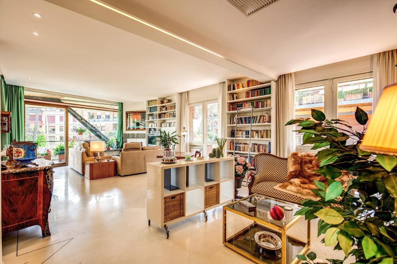 Terrazza Piccolomini: Elegant Apartment Stunning View Over Rome/St Peter'S Dome Extérieur photo