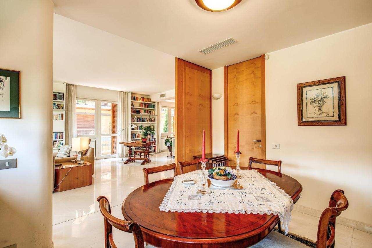 Terrazza Piccolomini: Elegant Apartment Stunning View Over Rome/St Peter'S Dome Extérieur photo