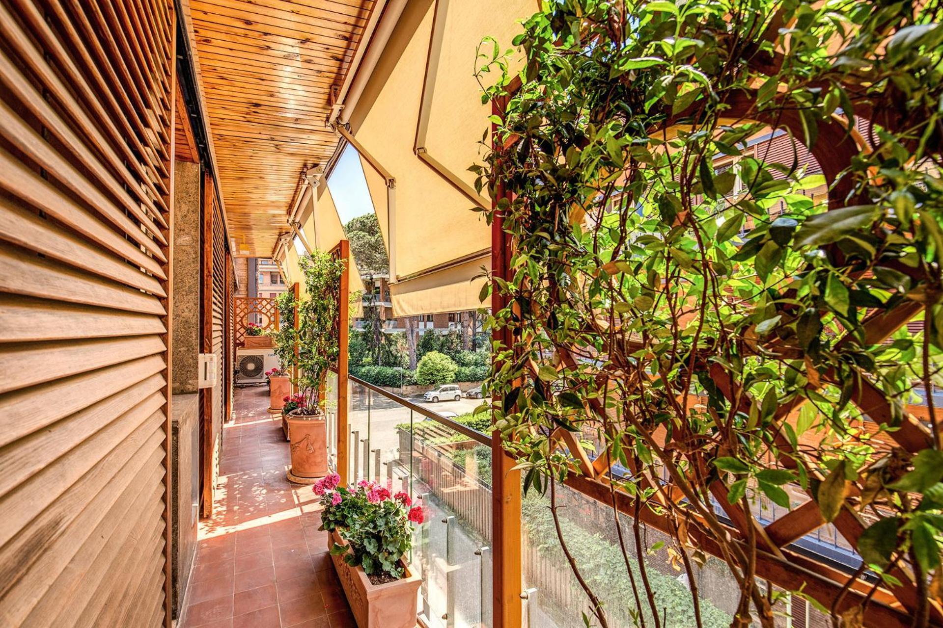 Terrazza Piccolomini: Elegant Apartment Stunning View Over Rome/St Peter'S Dome Extérieur photo